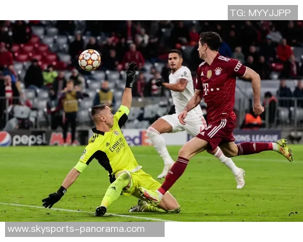 英超精彩对决拜仁4-0大胜本菲卡战术解析与比赛瞬间回顾