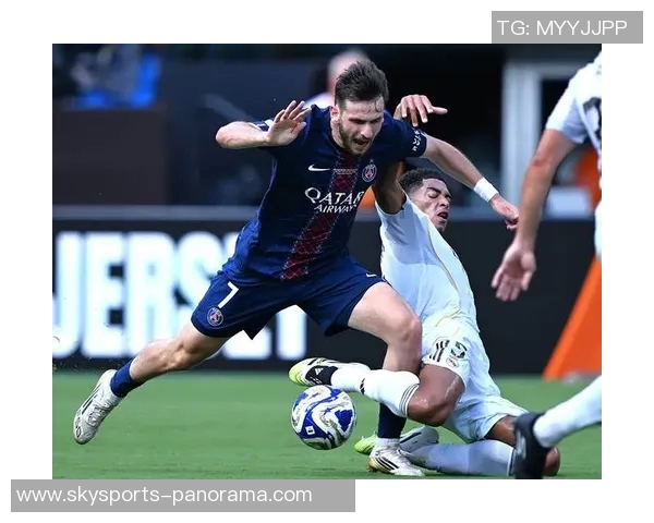 德甲激战巴黎圣日耳曼大胜曼城引发争议判罚全场沸腾