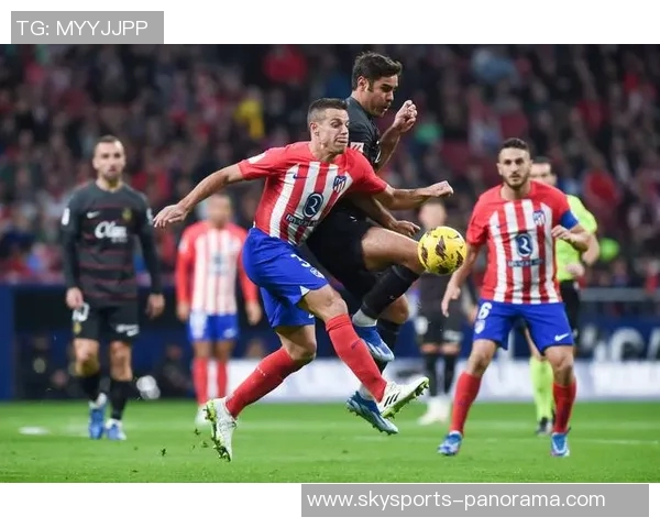 西甲焦点战：那不勒斯大胜马竞引发争议判罚引热议