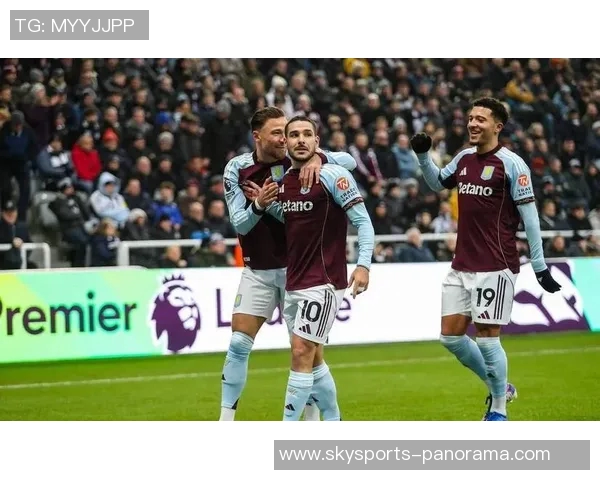 中超联赛曼联与切尔西激战成平局绝杀瞬间引发全场热议