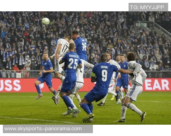 欧冠激战莱比锡逆袭曼城点球大战引发全场狂欢与转会传闻交织