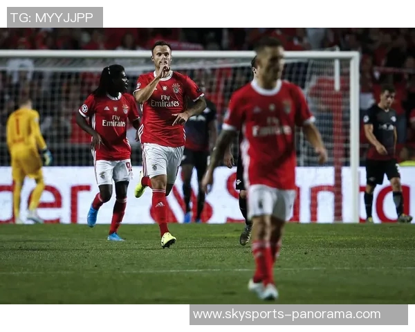 莱比锡大胜本菲卡五球狂潮帽子戏法点燃全场激情