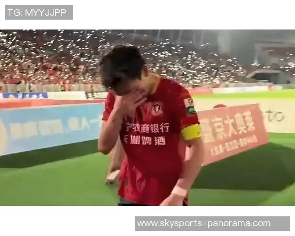 中超热战曼联狂胜多特蒙德引发争议判罚全场沸腾